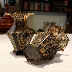 Antique Chinese Briliant Tortoise shell set of Twin vases