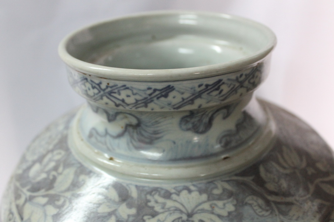 Early Ming dynasty Chinese Porcelain Vase Real Rare Antiques